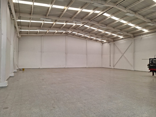 Bodega Industrial En Arriendo De 672 M² - Sector Funza