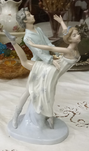 Antigua Figura Adorno Porcelana Nao By Lladro Alto 32cm N332 (Usado)