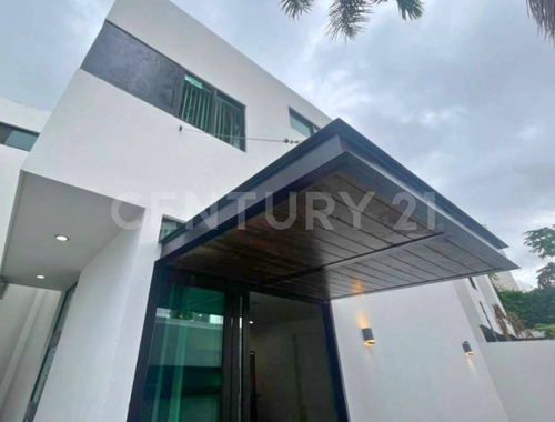 Casa En Venta En Lomas De Mazatlán, Mazatlán, Sinaloa.
