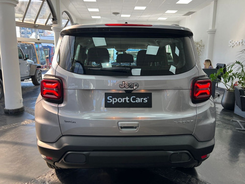 Imagen 9 de 15 de Jeep Renegade 1.8 Sport