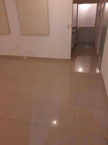 Imagen 5 de 13 de Departamento Muy Bien Ubicado, Para Solteros O Pareja Joven