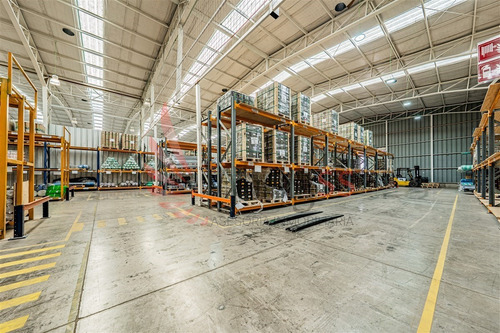 Arriendo Industrial Centro Calera De Tango C/estacionamiento