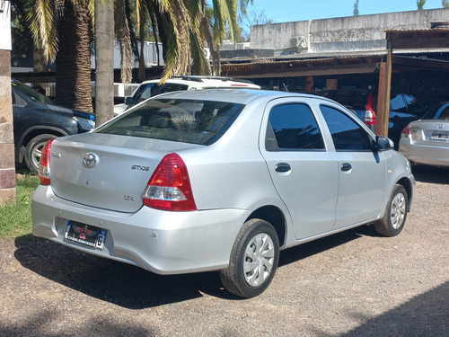 Toyota Etios 1.5 Sedan X