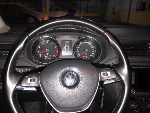 Volkswagen Vento 2.5 Advance Plus 170cv 2015