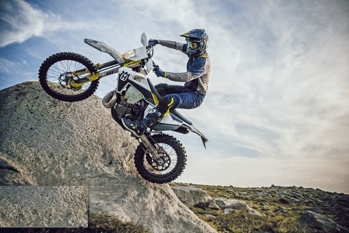 Imagen 17 de 22 de Enduro 300 2t 0km 2022 En Stock Husqvarna Te 300i Homologada