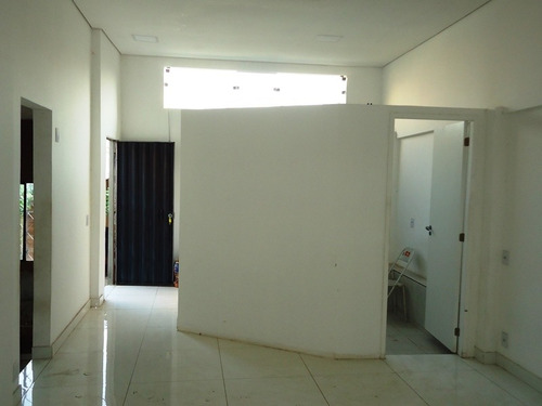 Imagem 11 de 14 de Loja 40 M² Para Locação, Bairro Prado-belo Horizonte / Mg