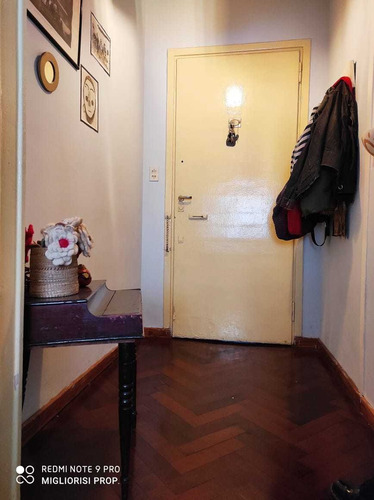 Departamento De 2 Ambientes En Venta En Parque Centenario