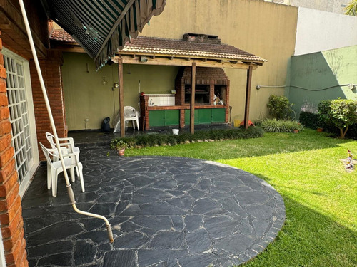 Venta - Excelente Casa 6 Amb - Flores, Caba