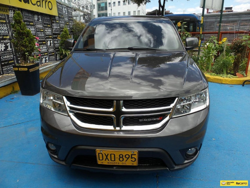 Imagen 2 de 25 de Dodge Journey