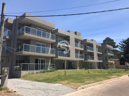 Apartamento A Estrenar En La Mansa 1 Dormitorio Con Parrillero- Ref: 3805