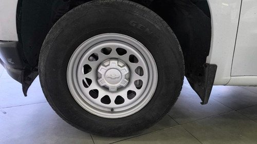 Chevrolet Silverado PAQ E. WT DOBLE CABINA 4X2 MOTOR V6 4.3L