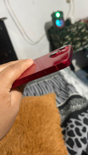 Apple iPhone 13 (256 Gb) - (product)red (Usado)
