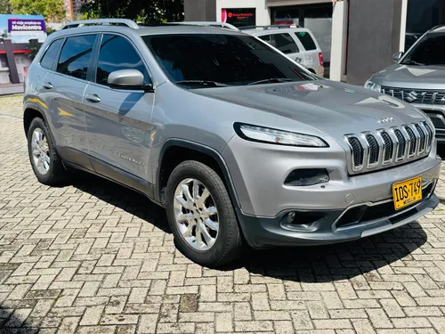 Jeep Cherokee 3.2 Longitude Plus