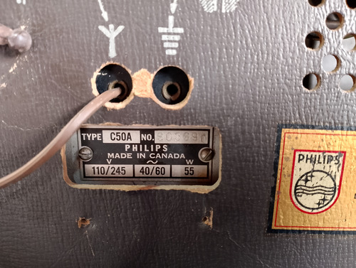 Radio De Bulbos Philips / Canadá 1950 (Usado)