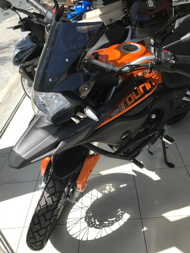Imagen 3 de 10 de Corven Triax Touring 250