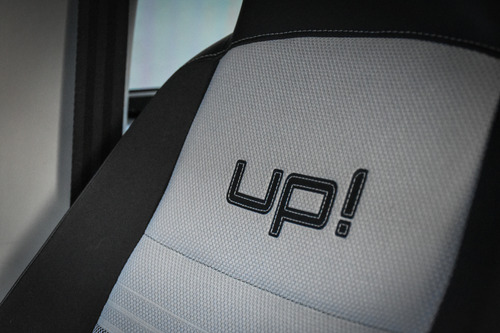 Volkswagen Up! 1.0 Black Up! 75cv