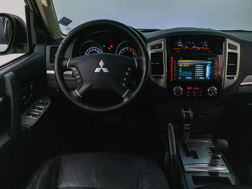 Imagem 12 de 14 de Mitsubishi Pajero Hpe Full 3.2 4x4 Diesel Aut