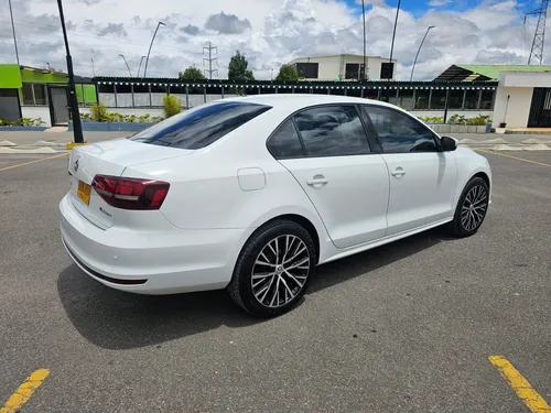 Volkswagen Jetta 2.0 Trendline