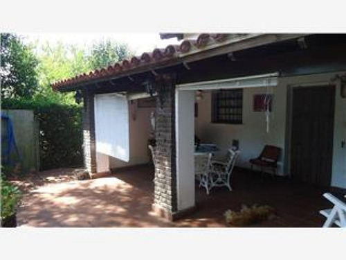 Imagen 4 de 12 de Gran Chalet En La Mejor Zona De Ituzaingo Sur Con Todos Los