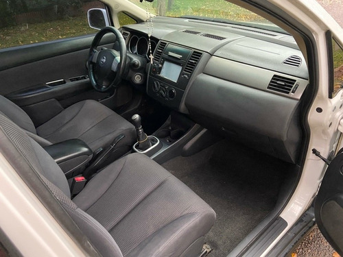 Nissan Tiida 2009 1.8 Emotion Mt