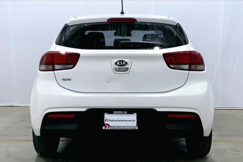 Imagen 4 de 15 de Kia Rio 5 Pts Hb Lx, Tm6, Ve, F Niebla, Ra-15