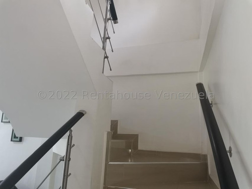 Imagen 2 de 10 de Marol Rentahouse Vende Townhouse En Tazajal Naguanagua 22-17412