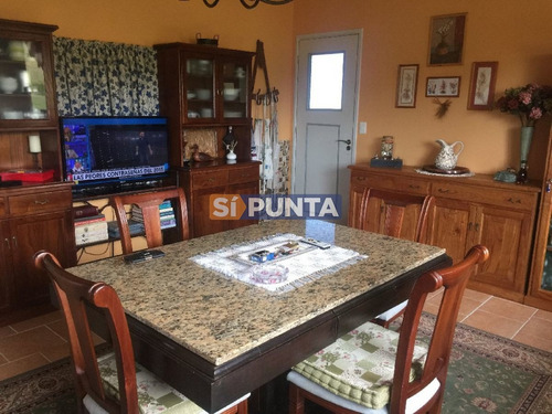 Imagen 14 de 30 de Chacra 5 Has En Muy Cerca De Punta Ballena A Pocos Km De La Ruta 9 Y De La Ruta 12 Cuenta Con Muy Buena Casa. Consulte!!!!!!!