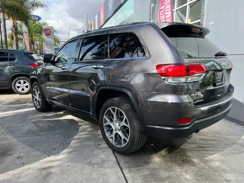 Jeep Grand Cherokee 5.7 Limited Lujo 4x4 At