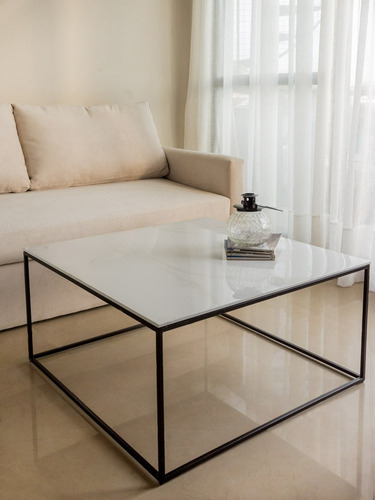 Imagen 4 de 5 de Mesa Ratona Simil Marmol Y Hierro. Estilo Minimal Moderno