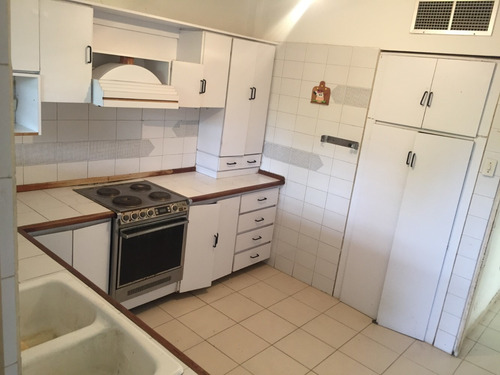 Imagen 8 de 14 de Townhouse En Urb Maneiro, Conj Las Tunas. 22-18636