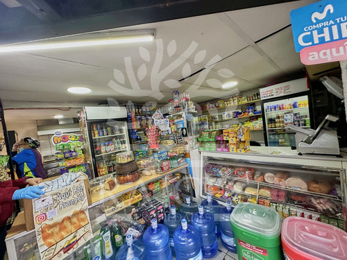 Excelente Casa De Dos Pisos, Incluye Local Comercial