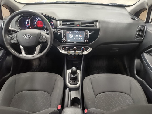 Imagen 14 de 15 de Kia Rio 2017 1.6 Hb Ex Mt