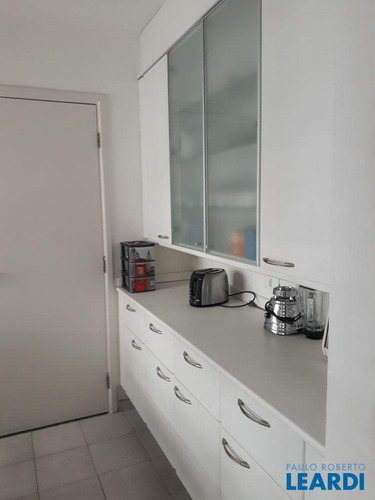 Imagem 3 de 12 de Apartamento - Campo Belo - Sp - 564032