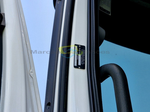 Caminhão Mb 2536 Axor 6x2 Cabine Leito Automático Susp Mola