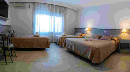 Hotel En Venta, Centro De Las Termas De Rio Hondo