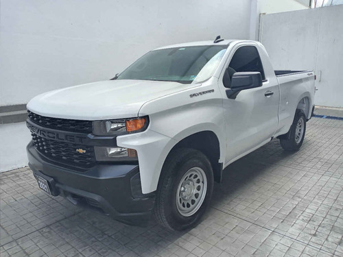 Imagen 1 de 13 de Chevrolet Silverado 2021 2p 1500 Wt Cab Reg V6/4.3 Aut 4
