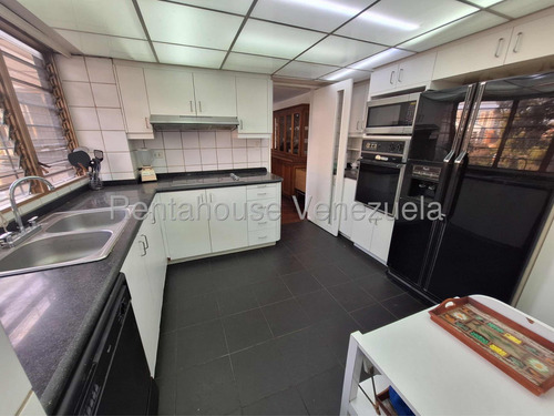 Amplio Apartamento En Alquiler Ubicado En Sta Eduvigis