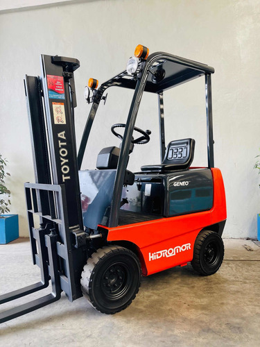 Imagen 4 de 9 de Autoelevador Toyota Compacto 900kg Nafta