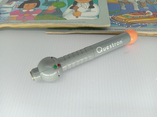 Imagem 2 de 10 de Brinquedo Caneta Tectoy Questron + Livros Década 80