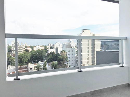 Imagen 10 de 11 de Departamento De Un Dormitorio Con Cochera. Zona Plaza Malvinas