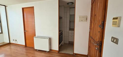 Depto 1 Dormitorio En Lord Cochrane 625 / Metro Toesca