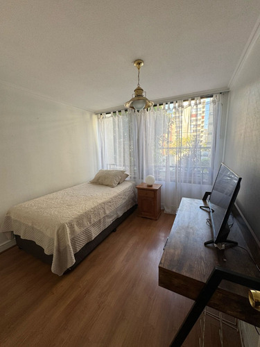 Hermoso Departamento Las Condes, 2d+2b Con Estacionamiento