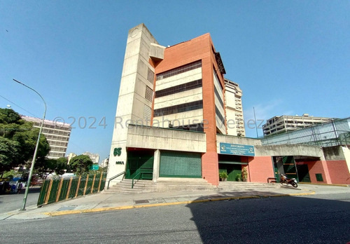 Edificio Comercial En Venta En La Candelaria. Caracas. Cod 24-17220 Fg