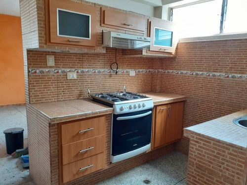 Imagen 7 de 17 de Av San Juan Vianney Resd Los Mangos Al Lado Delcolegio Fe Y Alegria Cod 135633 Vende Yackeline Tovar 04145831984
