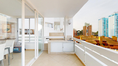 Venta - Departamento De 4 Ambientes En Pinamar Centro, Bunge Y Libertador- Torre Bianca Semipiso