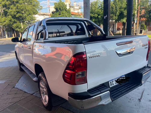 Toyota Hilux 2.8 Cd Srv 177cv 4x2