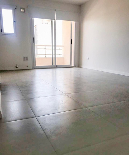 Departamento En Venta En Morón, G.b.a. Zona Oeste, Argentina