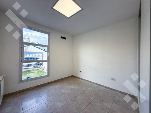 Venta Casa 2 Dormitorios Bº Perticone Centenario