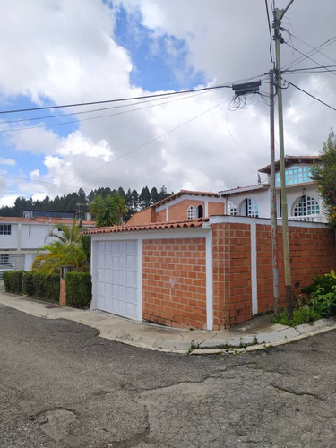 Casa De Dos Niveles En Llano Alto Carrizal 