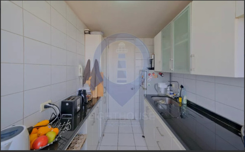 Vende Departamento 1 Dor. 1 Baño, A Pasos De Metro Colón